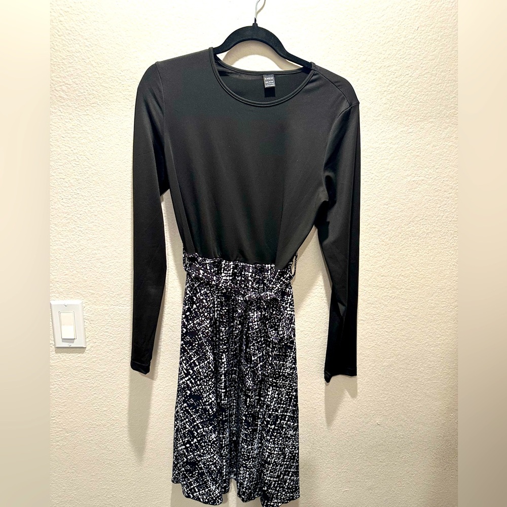 Black/pattern dress